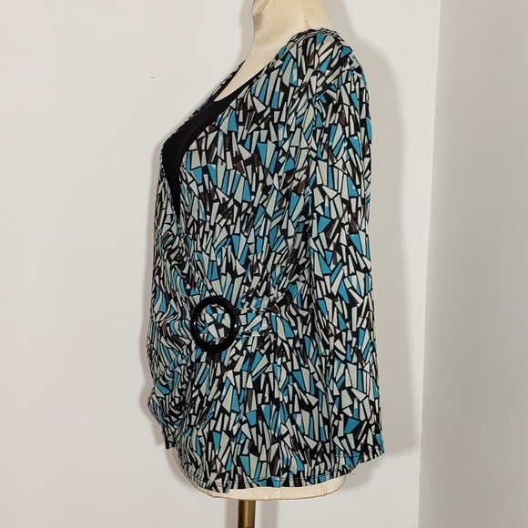 Elementz geometric print faux wrap top size Large - Picture 6 of 8